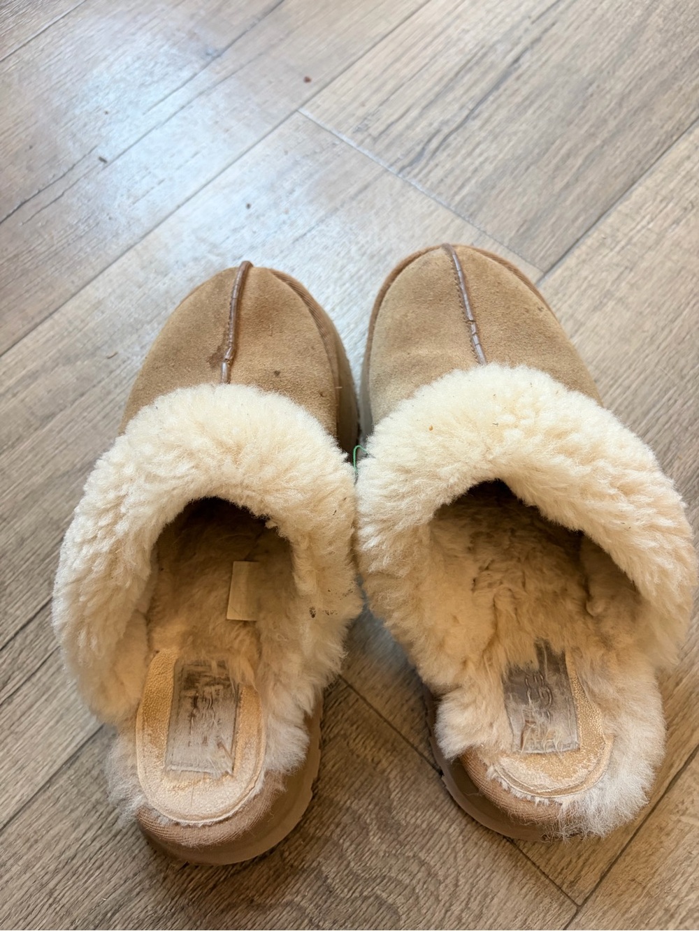 Very used: Uggs size 8